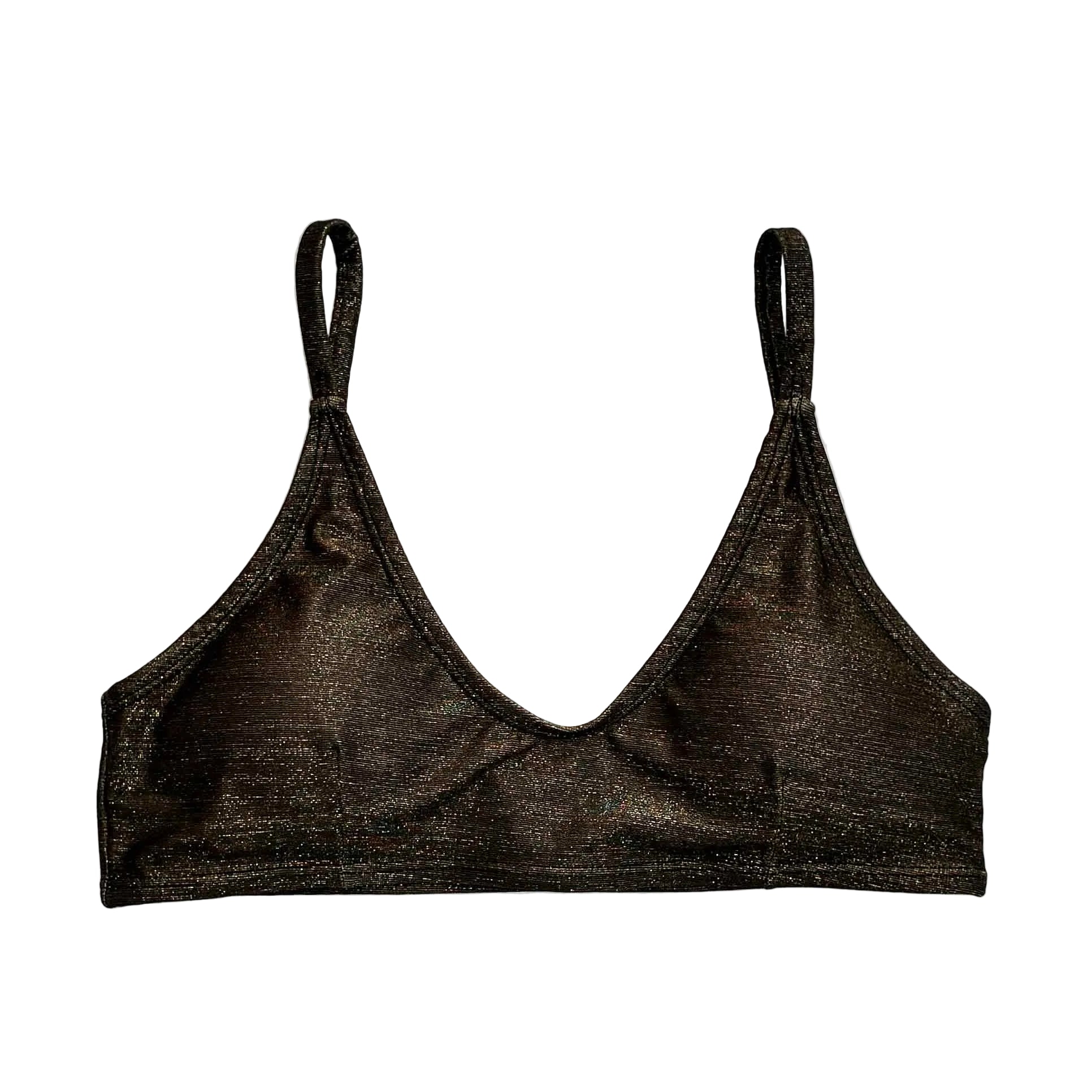 Top de bikini artesanal en color bronce brillante con tirantes regulables y diseño sin cierres.